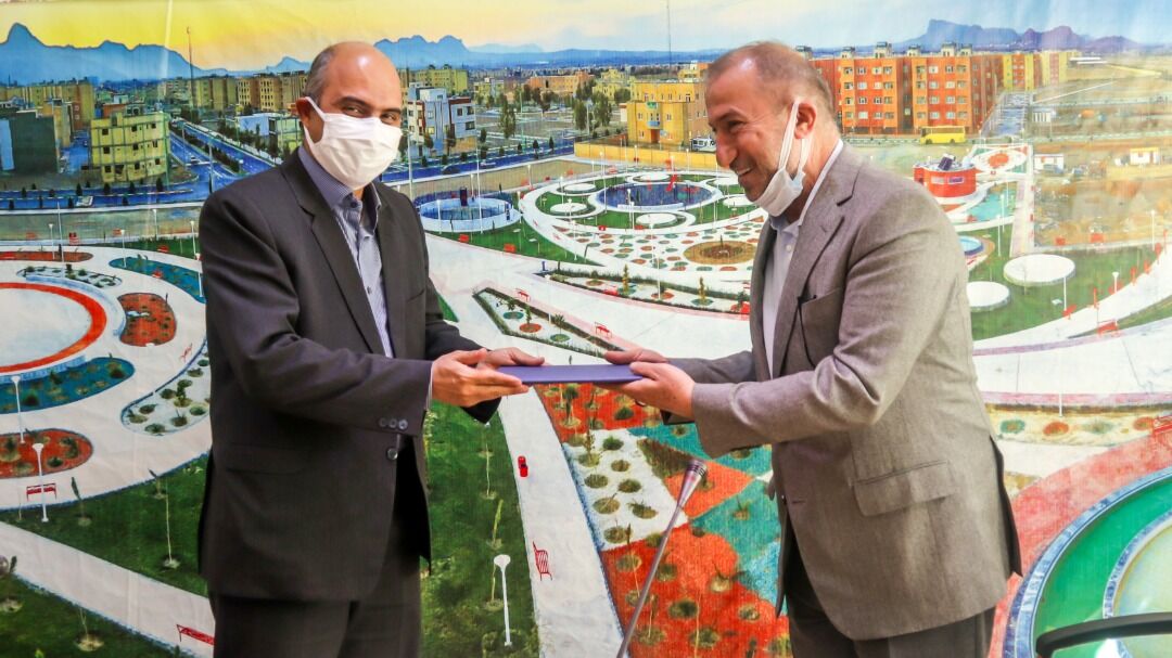 قرارداد ساخت ۳۵۰۰ واحد مسکونی در بهارستان اصفهان امضا شد