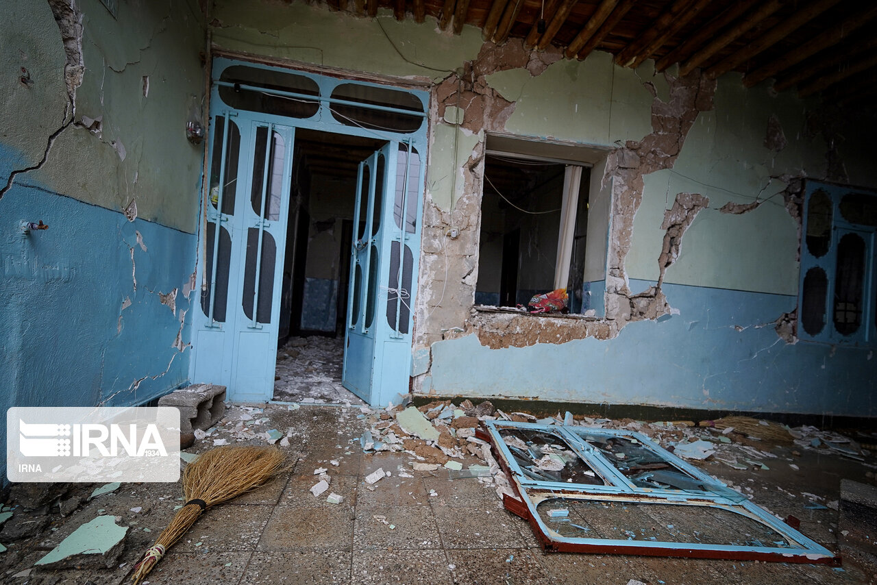 ۳۷۲ واحد مسکونی زلزله زده سمیرم نیازمند بازسازی است