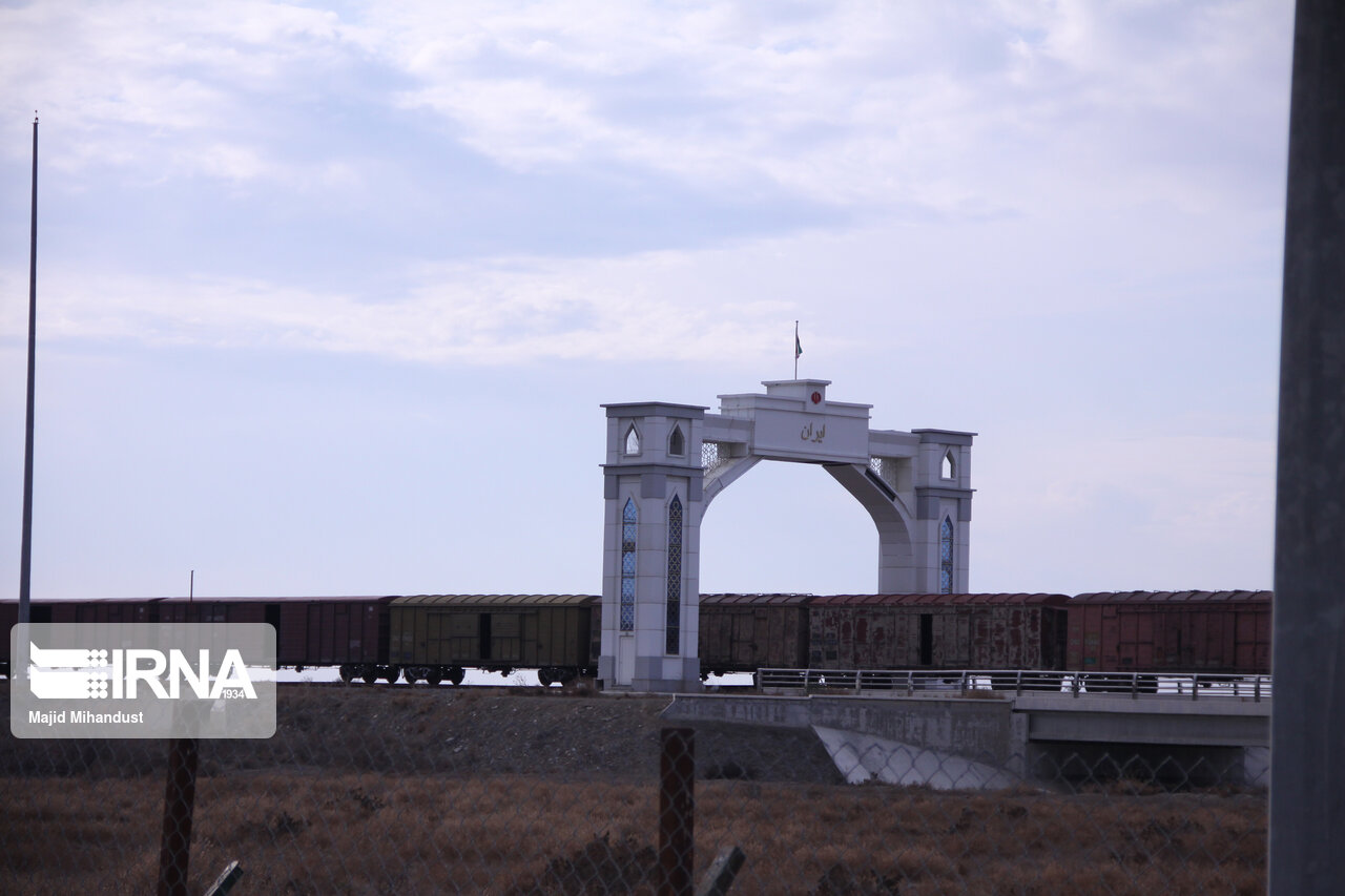 راهبرد بازار؛ نخستین قطار باری قزاقستان وارد گلستان شد