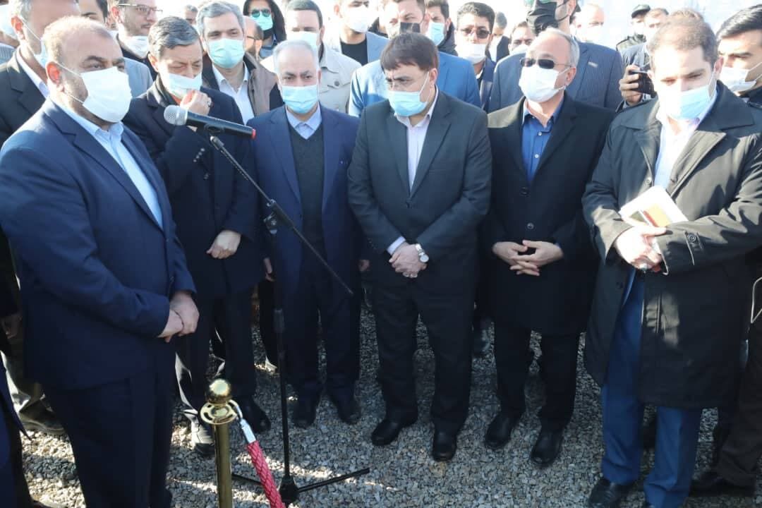 راهبرد بازار؛ وزیر راه: بنیاد مستضعفان ۴۷ هکتار زمین برای ساخت مسکن در کرمانشاه اهدا کرد