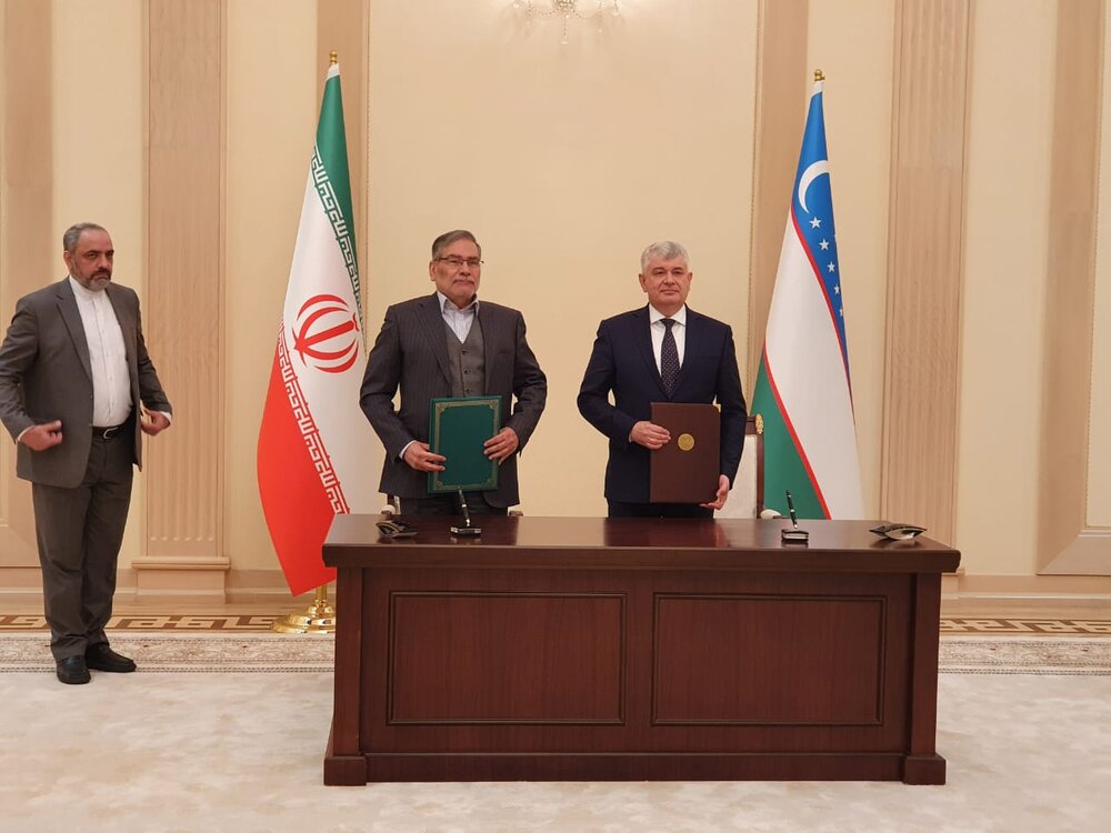 Iran, Uzbekistan sign document on joint security cooperation