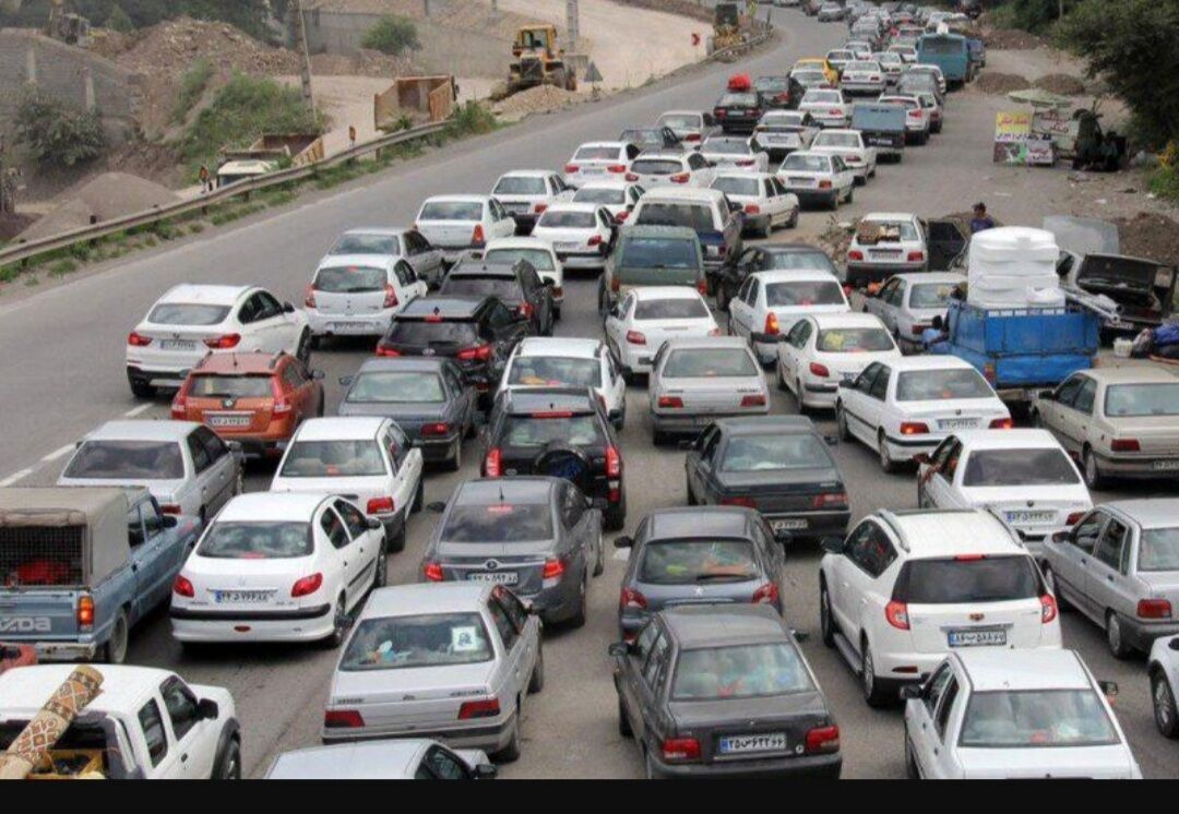 راهبرد بازار؛ ترافیک سنگین در جاده چالوس